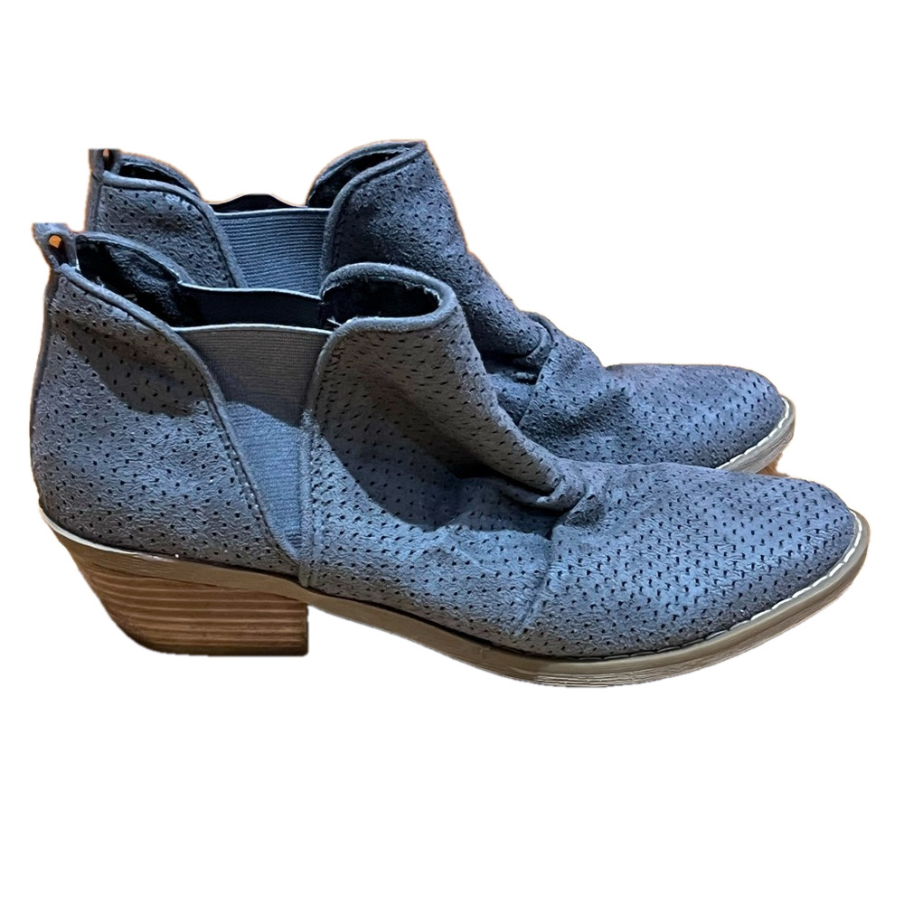Report Women's Gray Booties